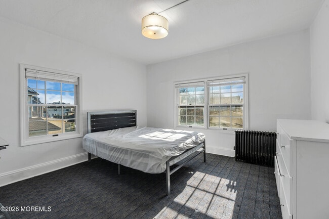 Building Photo - 3 Royal Pl