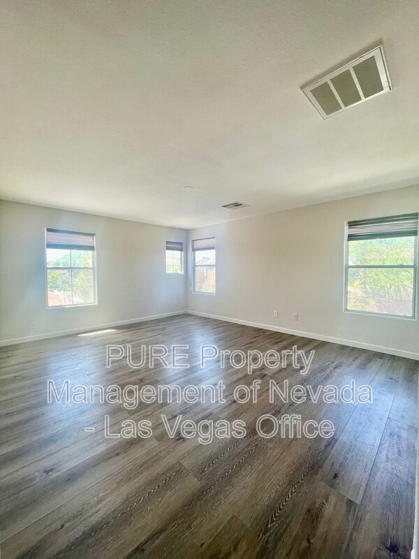 Building Photo - 102 La Padania Ave
