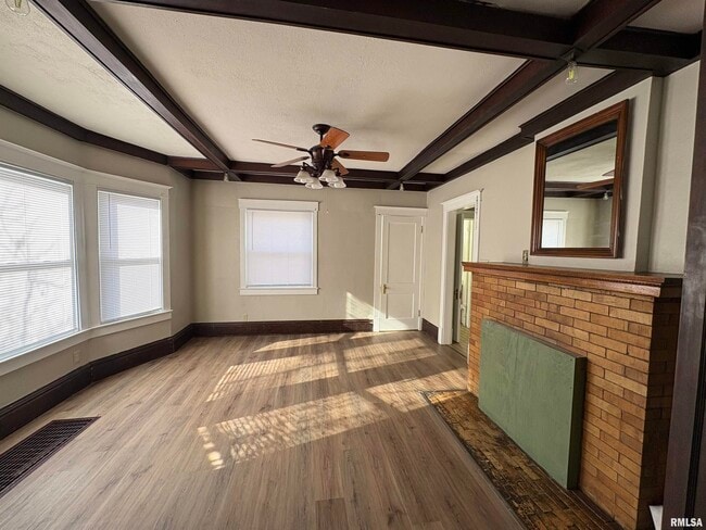 Building Photo - 2403 N Peoria Ave