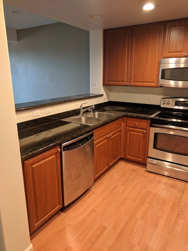 Kitchen - 1883 Agnew Rd