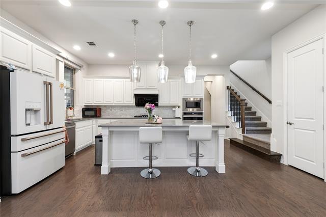 Building Photo - 7108 Royal View Dr