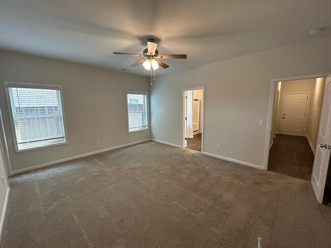 Building Photo - 115 Pomelo St