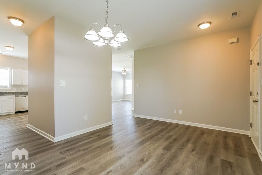 Building Photo - 1209 Kinsfolk Circle
