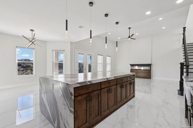 Building Photo - 10014 Ivory Canyon