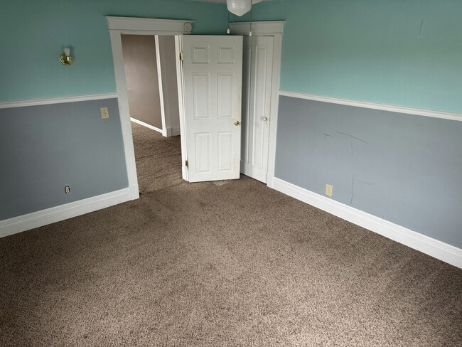 Building Photo - 5155 E Main Street Rd