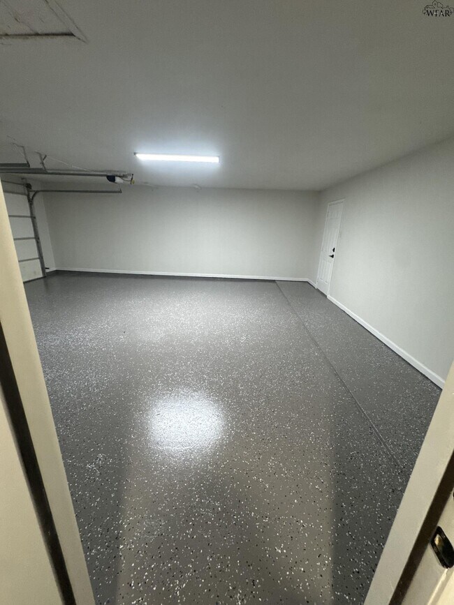 Building Photo - 1207 Danberry St