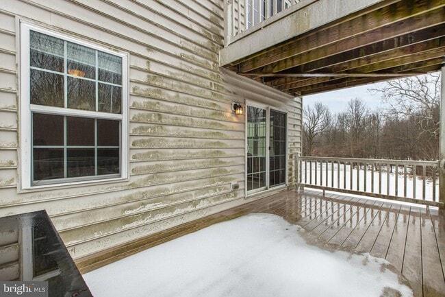 Building Photo - 48 Munro Rd