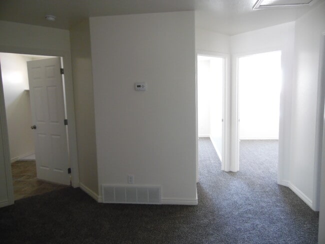 Building Photo - 705 S 260 W
