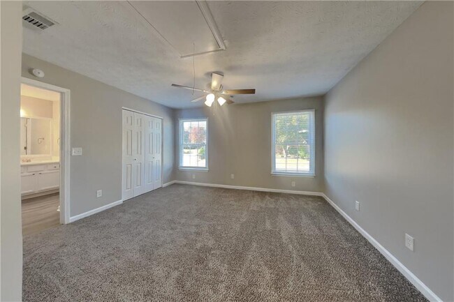 Building Photo - 3069 Commons Crossing