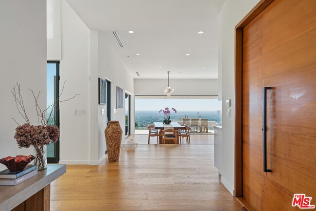 Building Photo - 8242 Hillside Ave