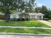 Building Photo - 2942 Candlewick Ln