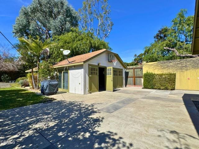 Building Photo - 869 S Euclid Ave