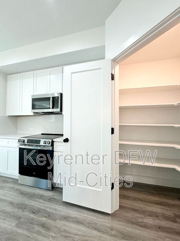 Building Photo - 7302 Uloho Wy