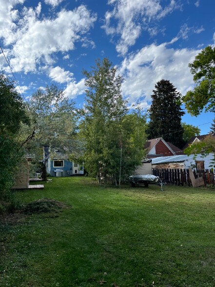 Building Photo - 504 N Church Ave