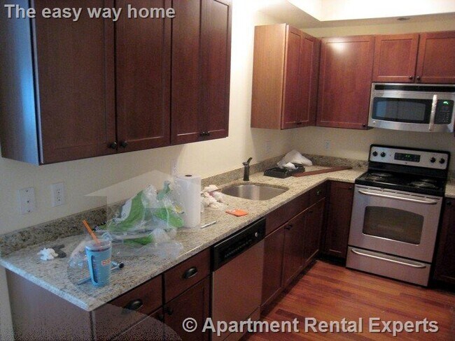 Building Photo - 43-45 Pitman St Unit #101