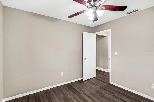 Building Photo - 11911 Hickorynut Dr