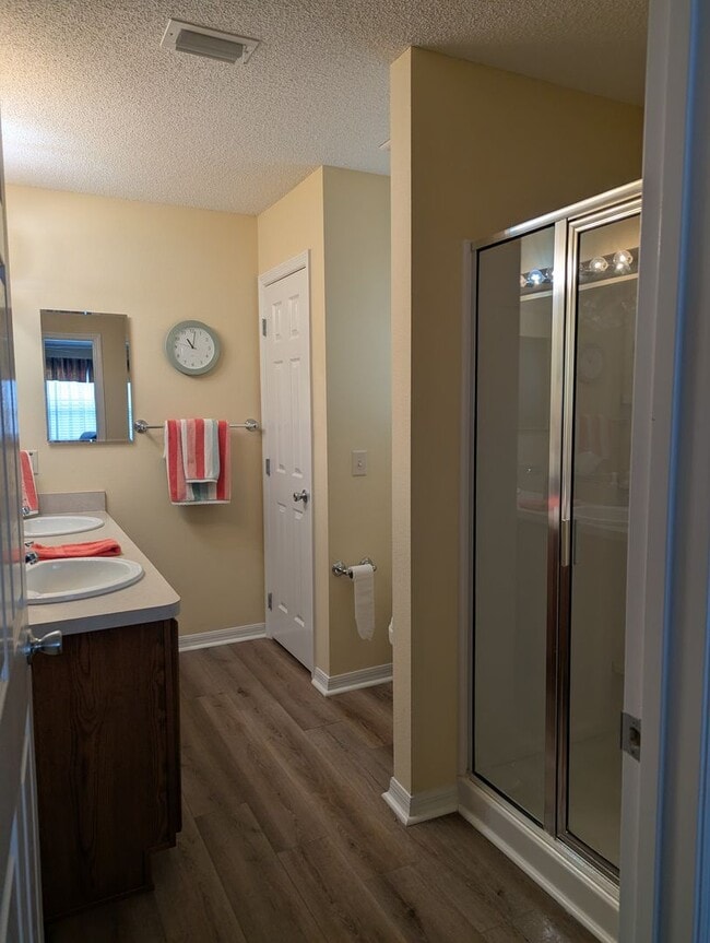 Building Photo - Nice furnished or unfurnished home located in the Village of Mallory in The Villages,