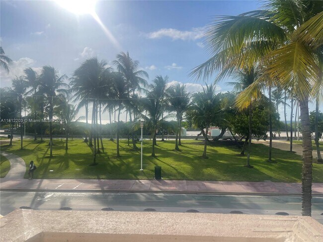 Building Photo - 918 Ocean Dr