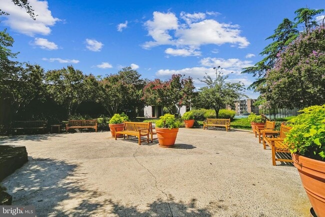 Building Photo - 60 S Van Dorn St