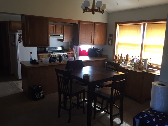 Kitchen & Dining Area - 210 W Main St