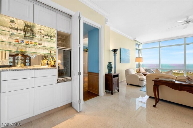 Building Photo - 7515 Pelican Bay Blvd