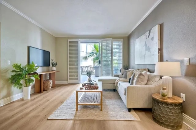 Building Photo - 9253 Regents Rd