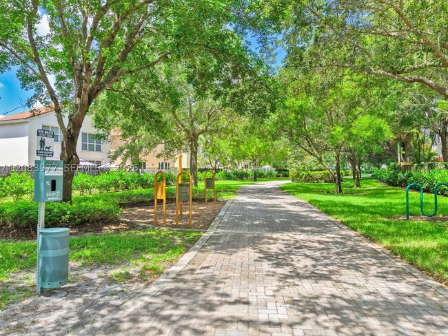 Building Photo - 15037 SW 50th Ct