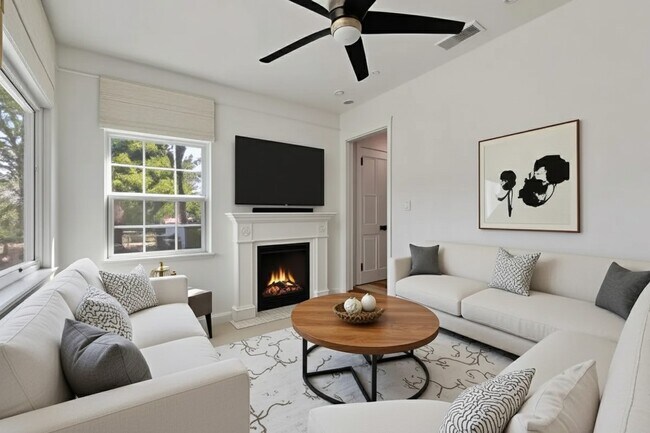 Building Photo - 603 Crockett St