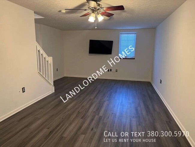 Building Photo - 6485 Nottinghill Trail Dr