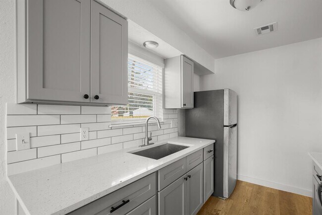 Building Photo - 1317 Mckie Cove