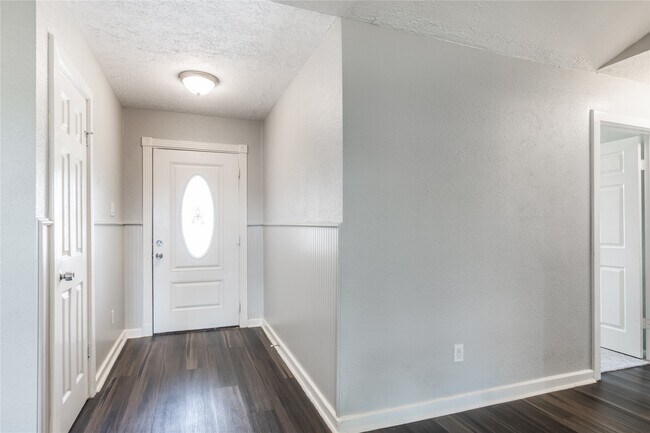 Building Photo - 12757 Lake Conroe Hills Dr