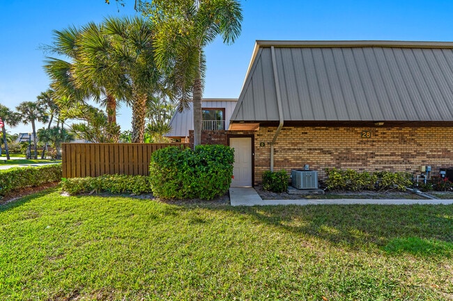 Building Photo - 1420 Ocean Way