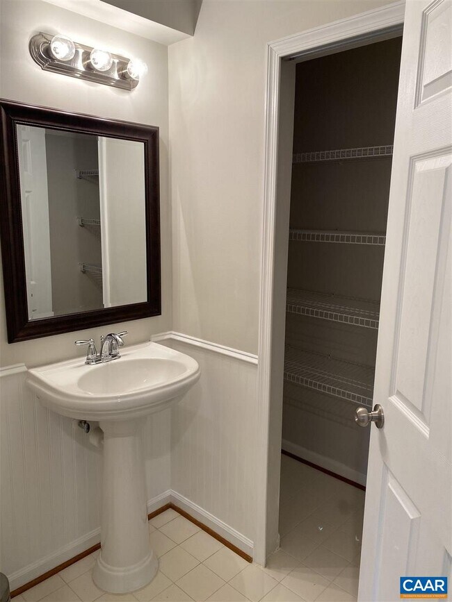 Building Photo - 1930 Asheville Dr