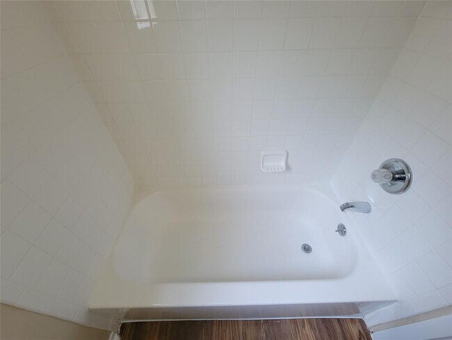 Building Photo - 16615 Moary Firth Dr