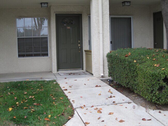 Building Photo - 2085 Highpointe Dr