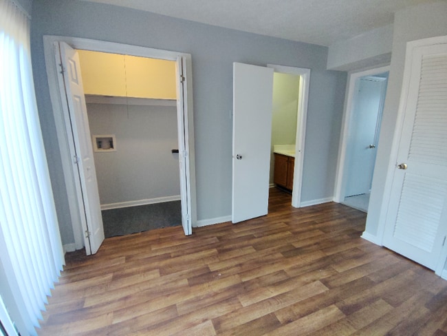 Building Photo - 13 Fonda Dr