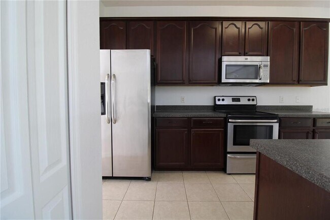 Building Photo - 16543 Cedar Run Dr