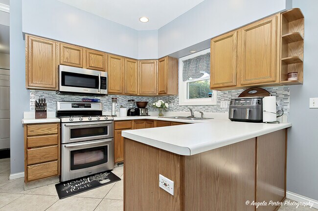 Building Photo - 2155 N Millstone Dr