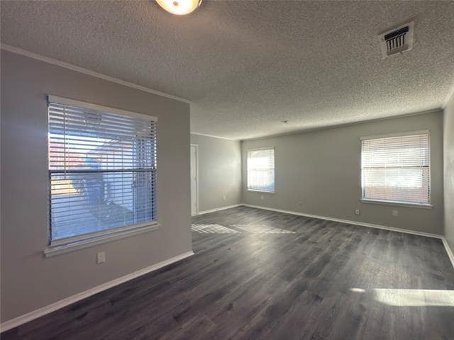 Building Photo - 8912 Greenmound Ave