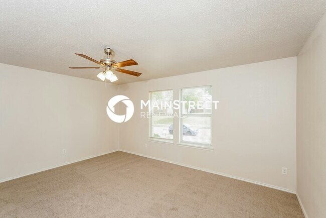 Building Photo - 3 Bedroom Pet-Friendly Home in DESOTO, TX with Main Street Renewal