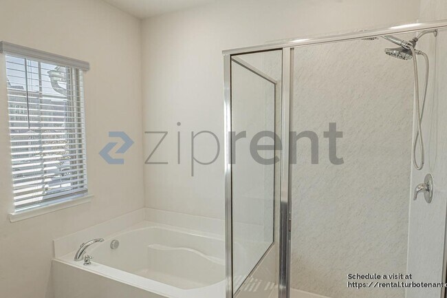 Building Photo - 2020 Saddle Wy