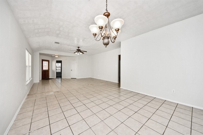 Building Photo - 2731 Gorki Park Dr