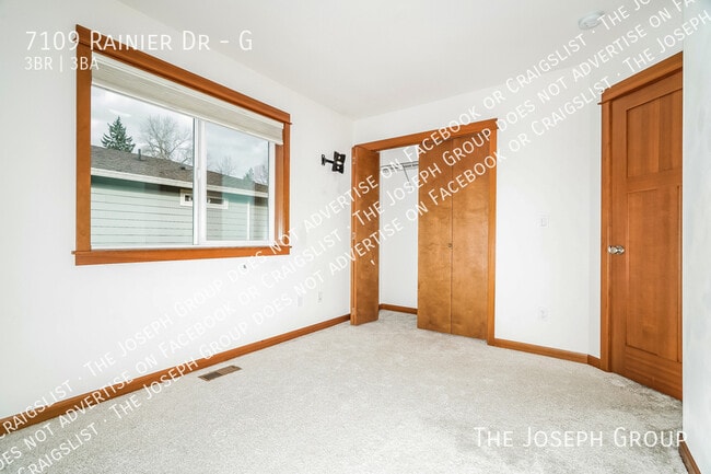 Building Photo - 7109 Rainier Dr