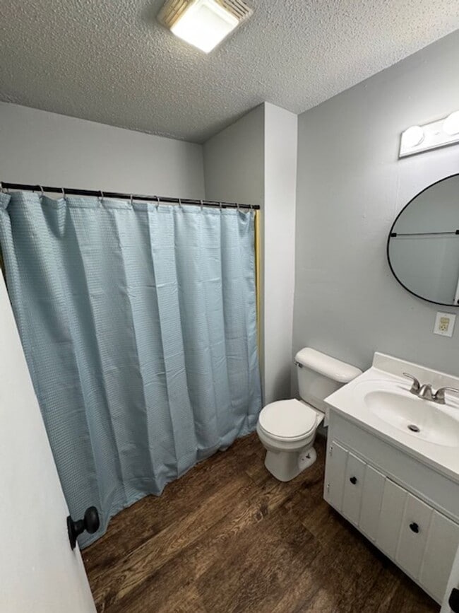 Building Photo - 209-215 Keigher Dr