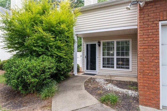Building Photo - 13506 Aventide Ln