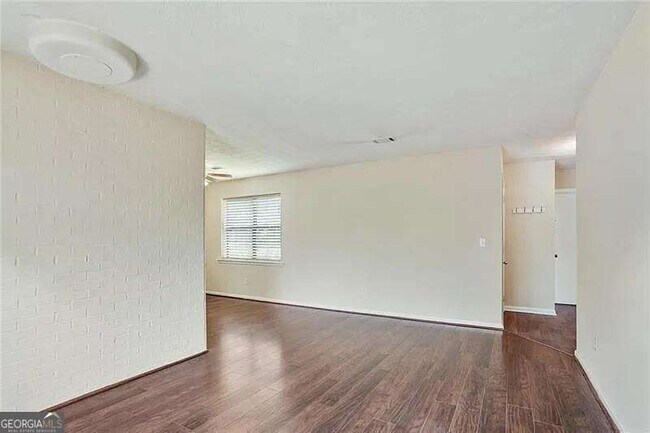 Building Photo - 76 Sandalwood Cir