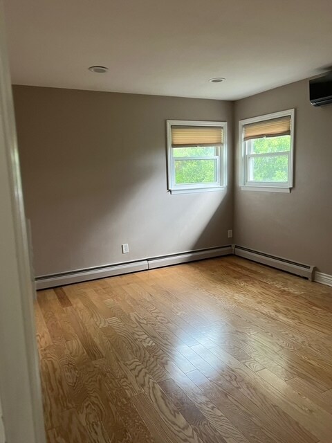 Building Photo - 5 Jeffrey Ct