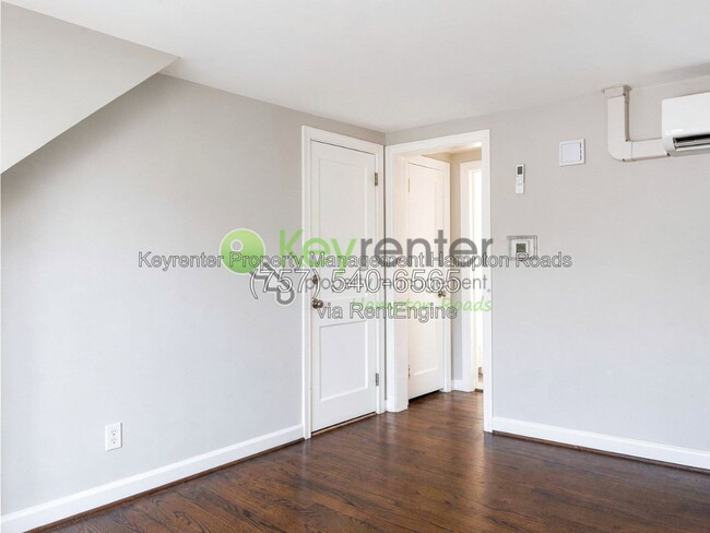 Building Photo - 7738 Castleton Pl