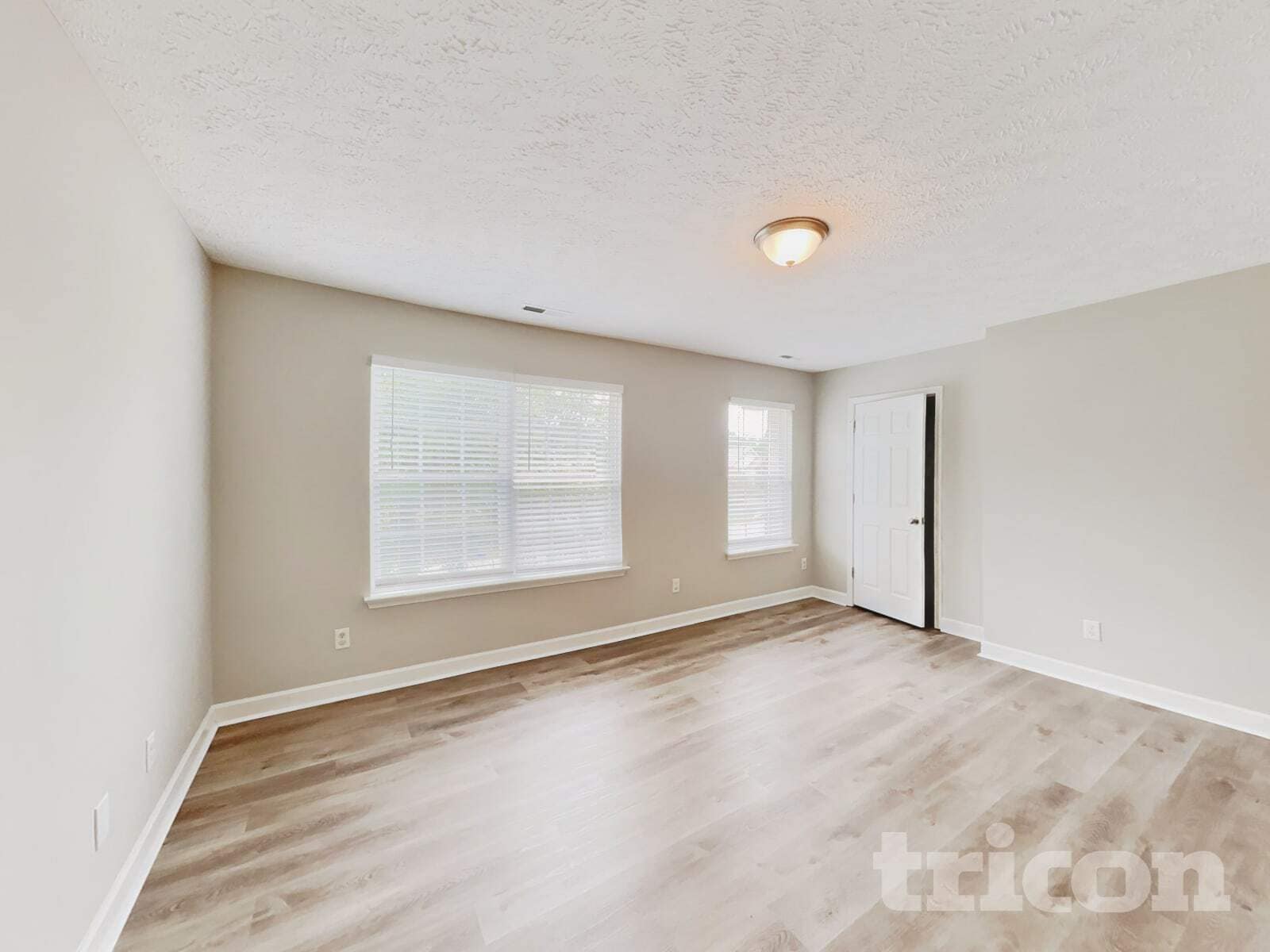 Building Photo - 140 Sundance Way