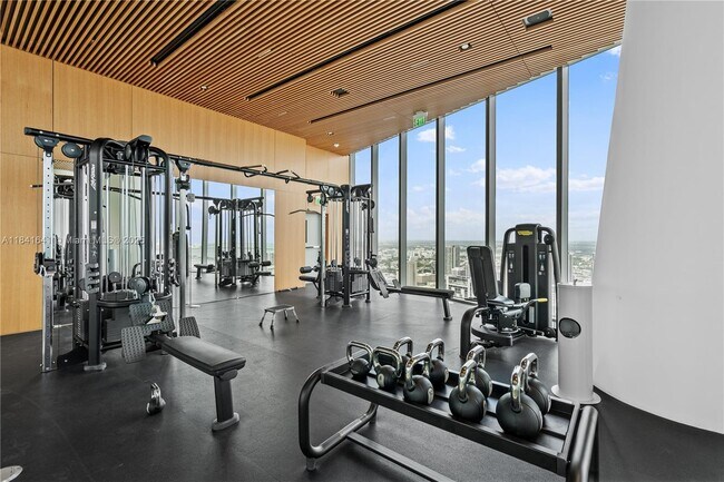 Building Photo - 300 Biscayne Blvd Way